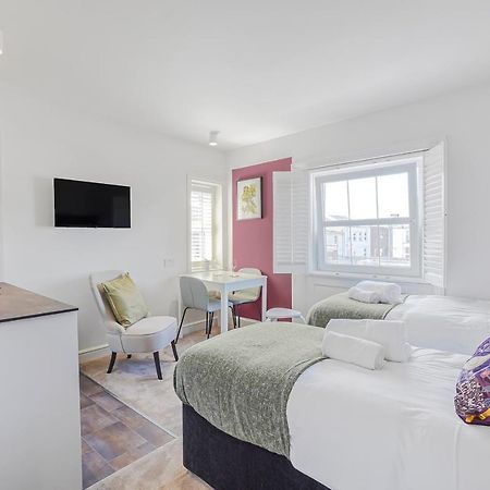 Stylish Eco Aparthotel In Folkestone Extérieur photo